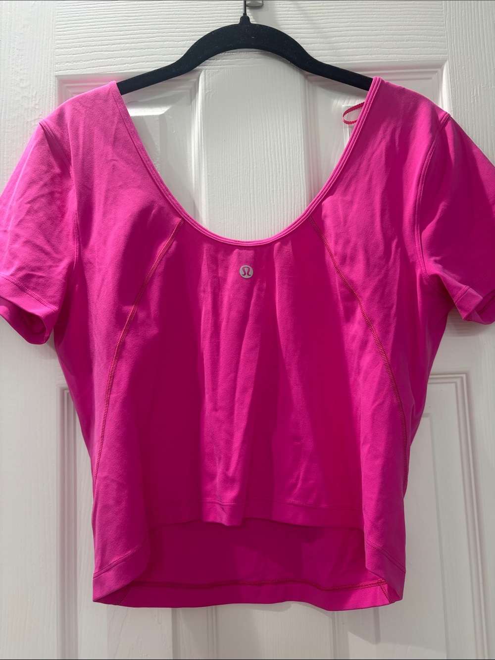 lululemon athletica Hot Pink V-Neck Crop Top - Picture 3 of 3